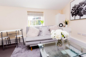 Stylish Living Minutes from Reading Town Centre